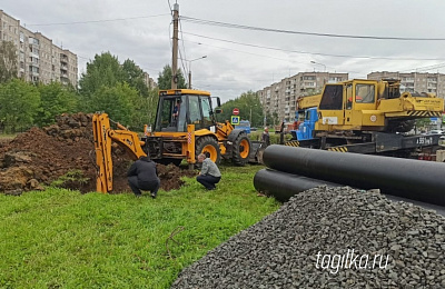 В Нижнем Тагиле устраняют коммунальную аварию, из-за которой остановили движение трамваев по Вагонке