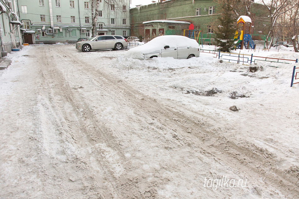 К работе по очистке улиц Нижнего Тагила много замечаний