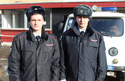 В Нижнем Тагиле  участковые уполномоченные пытались спасти человека на пожаре