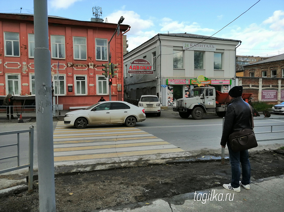 Пешеходный переход на перекрестке Карла Маркса и Огаркова станет удобнее