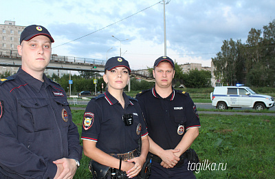 Полицейские Нижнего Тагила спасли женщину, которая тонула в реке