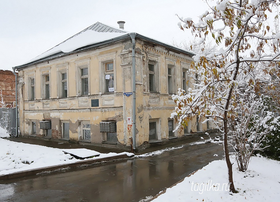 В краеведческой библиотеке Нижнего Тагила и уникальный фонд, и тематические выставки