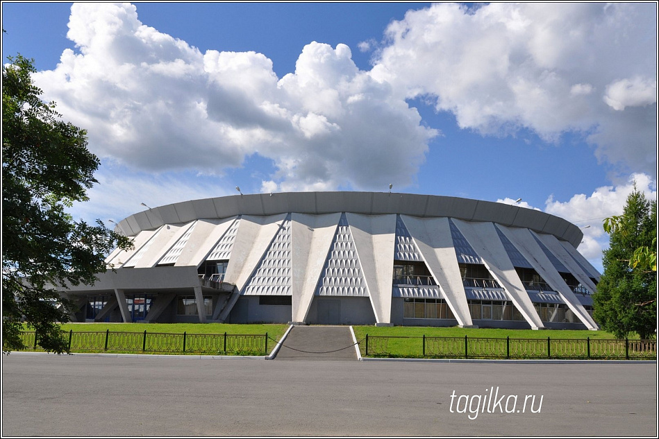 В Нижнем Тагиле обновят фасад Дворца ледового спорта Уралвагонзавода 
