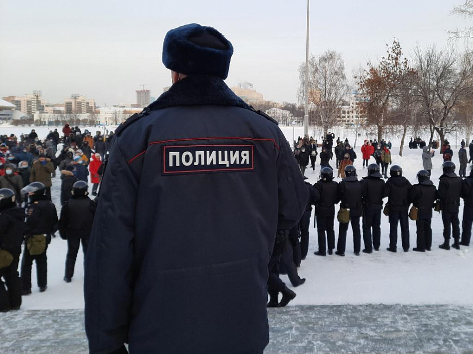 Полицейского из Нижнего Тагила подозревают в сдаче анализов за задержанного