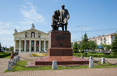 История в металле и камне