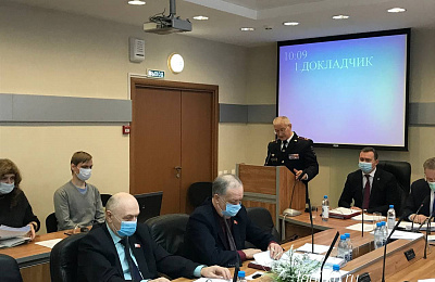 Ибрагим Абдулкадыров отчитался перед депутатами об основных результатах работы полиции в 2021 году