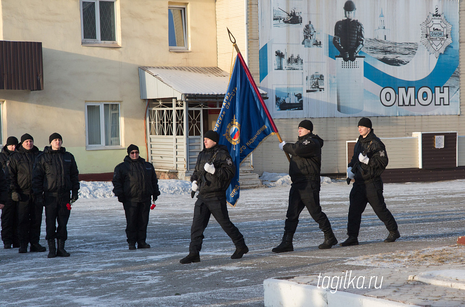 Домой вернулись бойцы тагильского ОМОНа