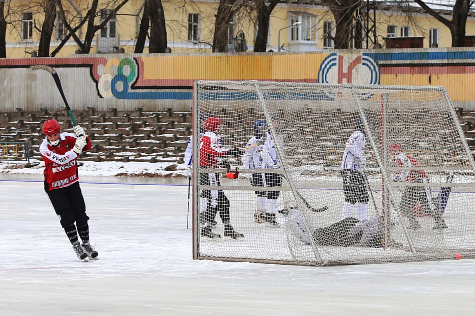 Хоккеисты «Металлурга» красиво забили два мяча, но уступили гостям из Краснотурьинска