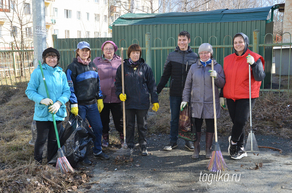 На НТИИМ стартовали традиционные ежегодные субботники