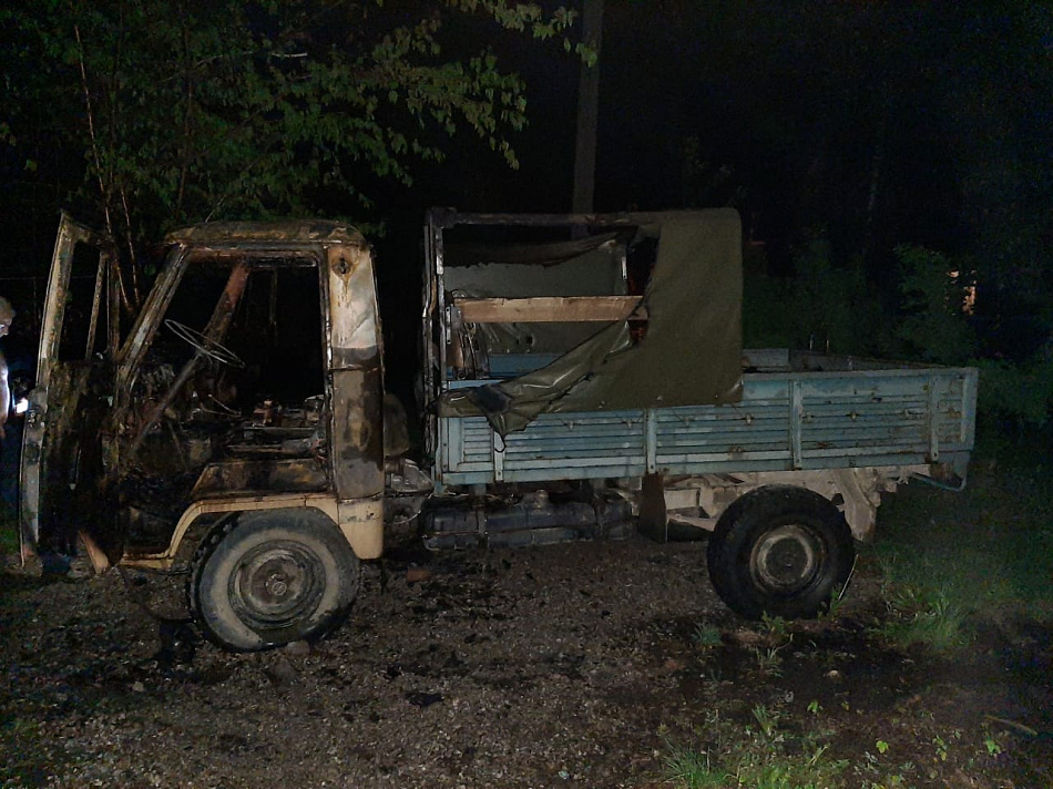 Возможно поджог: в Нижнем Тагиле ночью сгорел автомобиль