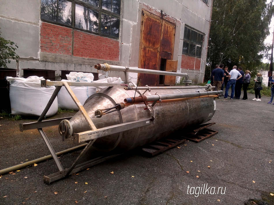 Вода без цвета и запаха. И чтобы недорого