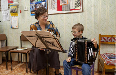 Детские музыкальные школы Нижнего Тагила отыграли концерт на подаренных им инструментах