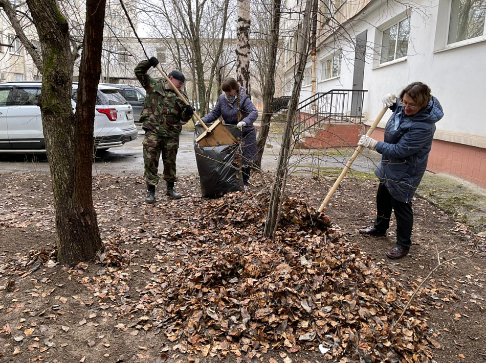 В Нижнем Тагиле сотрудники городской больницы № 1 вышли на субботник