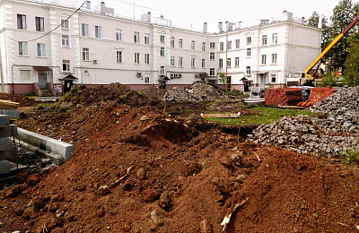 Мэр побывал на объектах ремонта и благоустройства Ленинского района