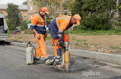 На улице Жуковского брусчатку сменил асфальт