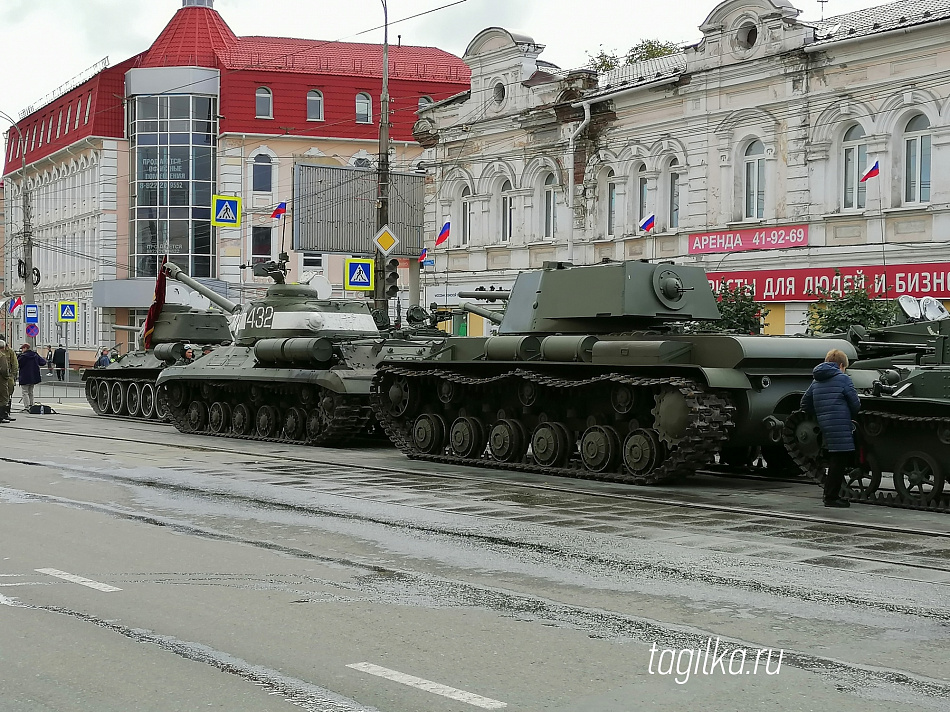 В 11.00 по улицам Нижнего Тагила пройдет военная техника