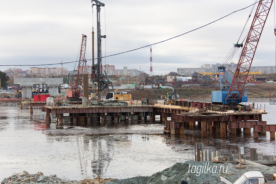 Министр транспорта и дорожного хозяйства Свердловской области проконтролировал ход строительства моста через Тагильский пруд