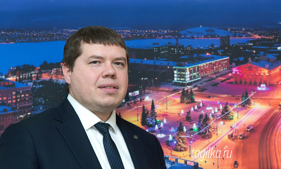 Куда жаловаться, если не чистят дворы, крыши, козырьки?