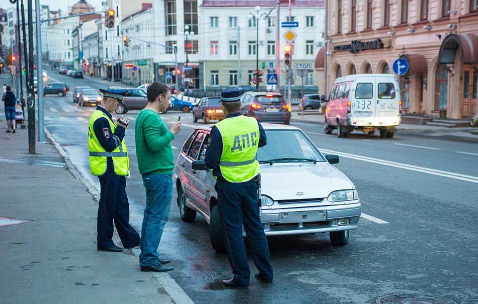 Екатеринбургские автоинспекторы объявили борьбу неисправным автомобилям