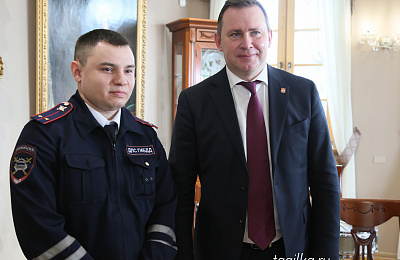 Владислав Пинаев поздравил горожан с Днем защитника Отечества