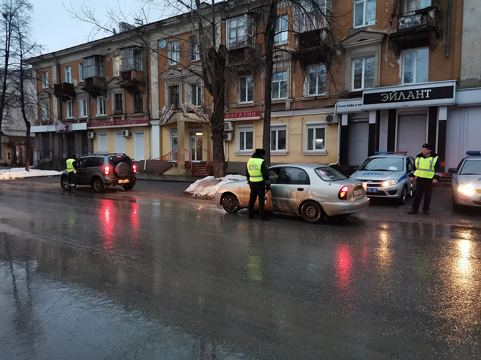 ГИБДД Нижнего Тагила проверила, как родители перевозят детей