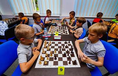 Турниры по шахматам и шашкам впервые прошли в рамках инклюзивного фестиваля уличного спорта  «Цени то, что есть!» в Нижнем Тагиле