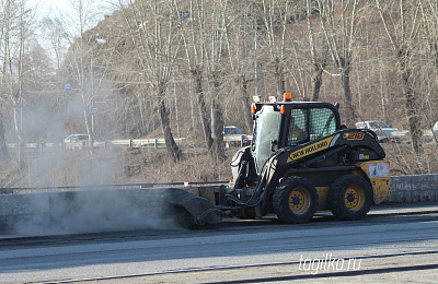 Тагилдорстрой продолжает санитарную очистку Нижнего Тагила