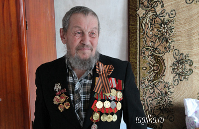 Ветеран из поселка под Нижним Тагилом награжден юбилейной медалью