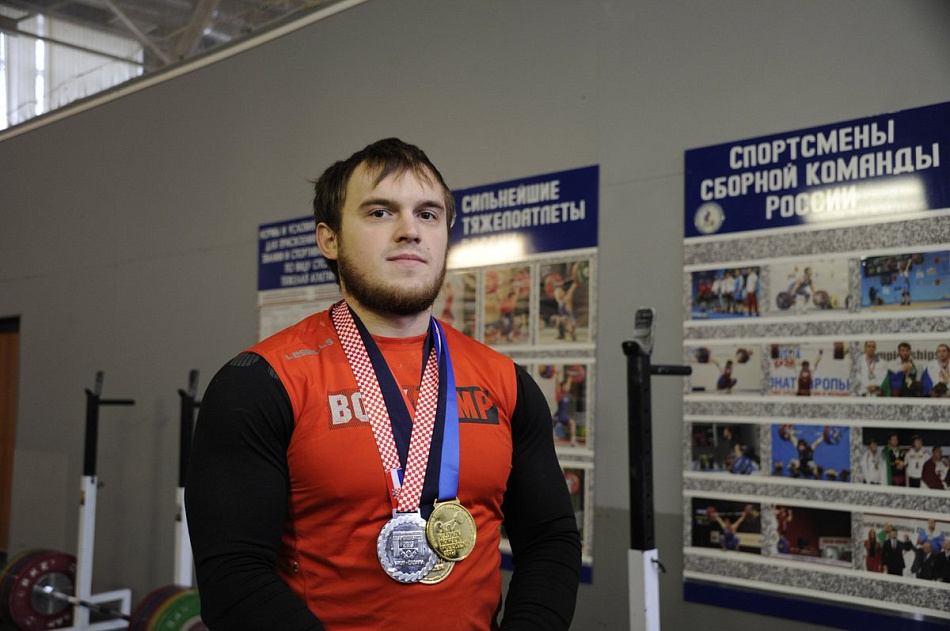 Штангист из Нижнего Тагила - чемпион России