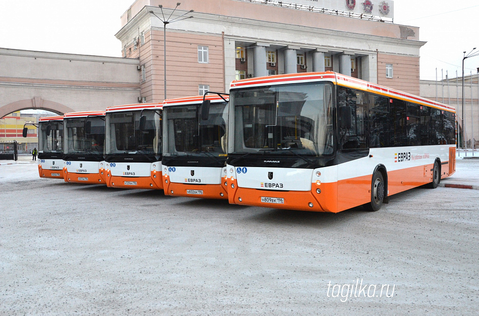 ЕВРАЗ НТМК приобрел новые автобусы для перевозки сотрудников комбината