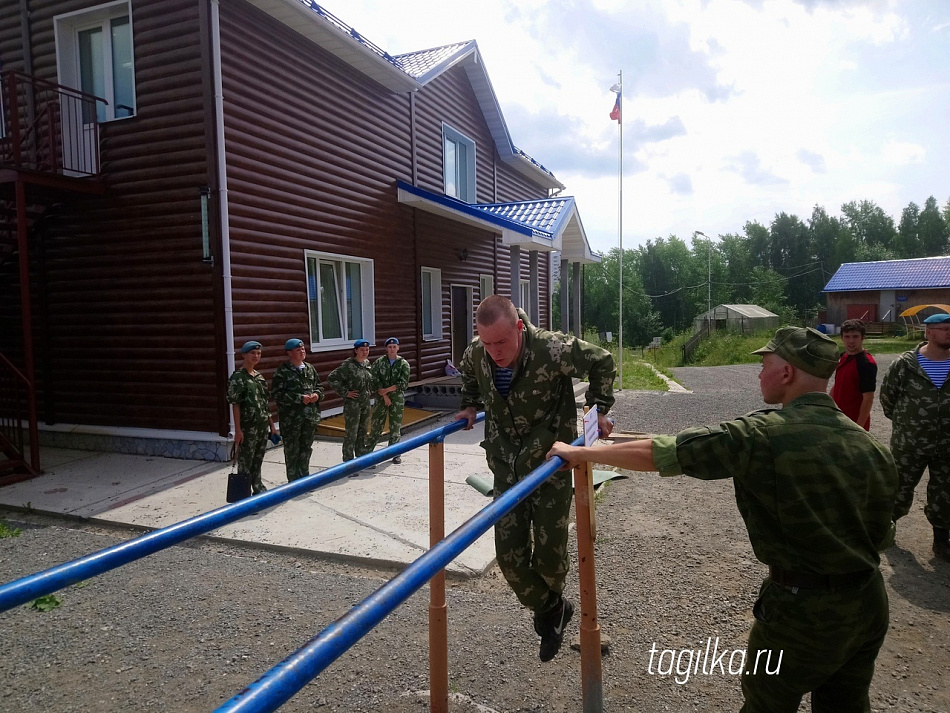 Тагильчане приняли участие в соревнованиях «Уральский десант»