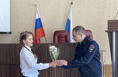 В Нижнем Тагиле молодым сотрудникам полиции присвоены первые офицерские звания