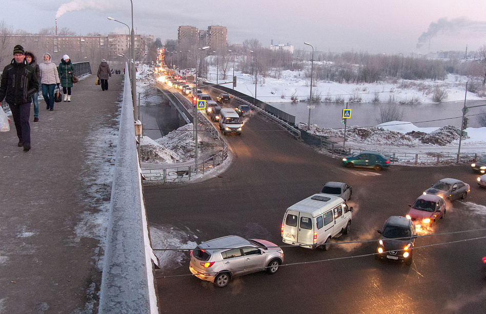 Закрытие моста на улице Фрунзе к заторам не привело 