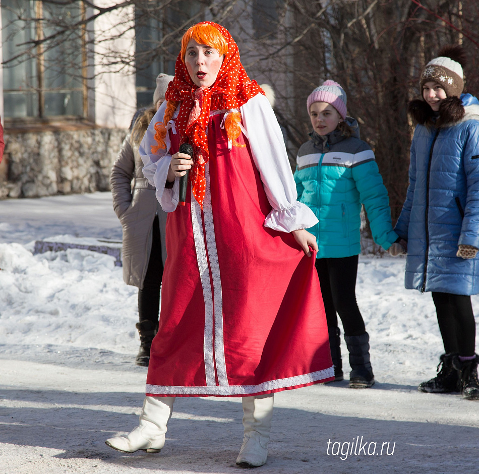 Юные тагильчане  празднуют Масленицу