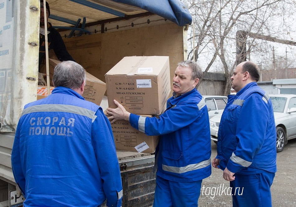 В Нижний Тагил привезли 50 тысяч медицинских масок для врачей скорой помощи