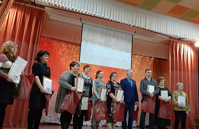 Мэрия Нижнего Тагила отметила 29 ТОСов за энтузиазм в проведении новогодней кампании