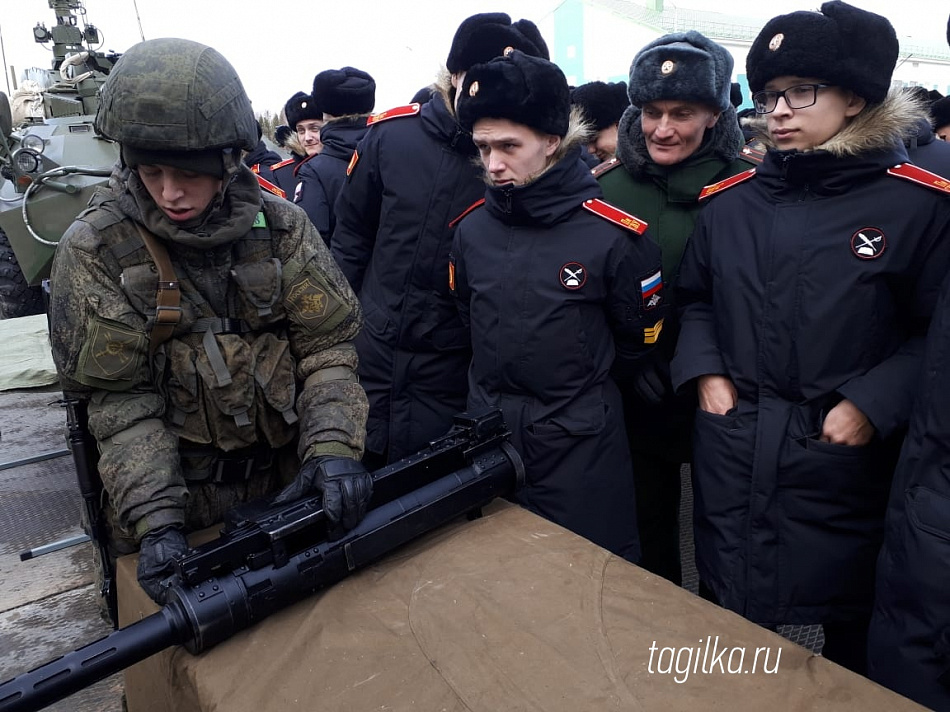 Пермские суворовцы впервые прошли практику в Тагильской ракетной дивизии