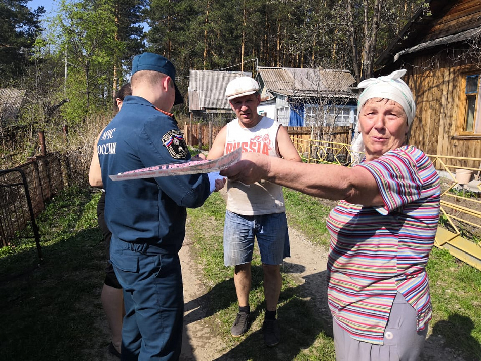 Выходные и праздничные дни выдались по-летнему жаркими