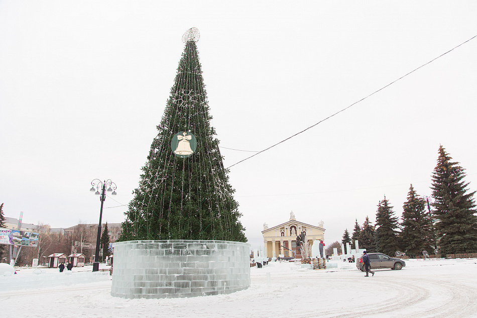 Ледовый городок в Нижнем Тагиле: еще ярче, еще светлее