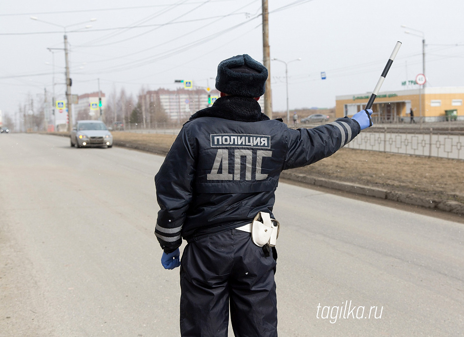 В первый день операции «Безопасная дорога» инспекторы ГИБДД Нижнего Тагила остановили более 50 любителей ездить по "встречке" 