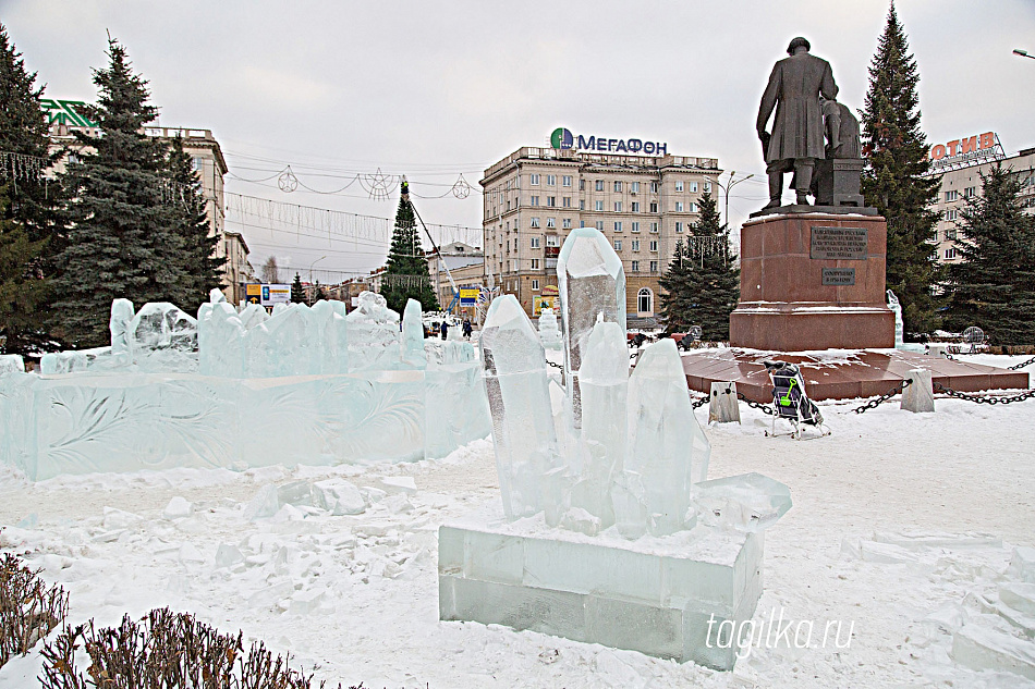 В центре Нижнего Тагила появился ледовый городок