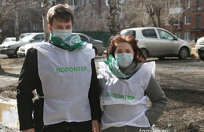 Волонтеры Нижнего Тагила помогают пожилым людям пережить эпидемию