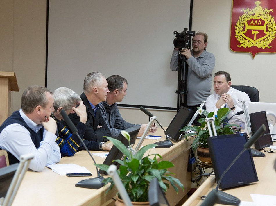 Проблемы  частного сектора Красного Камня обсудили на встрече главы Нижнего Тагила  с руководителями  ТОСов