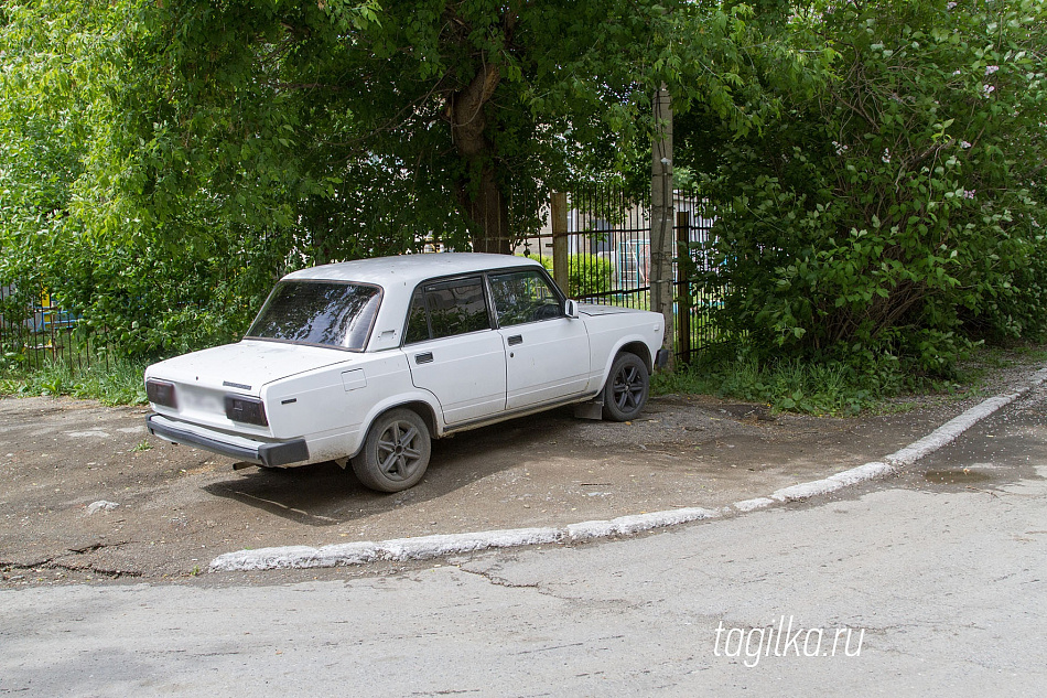 ﻿Отсутствие парковок – не повод нарушать городские правила благоустройства

 