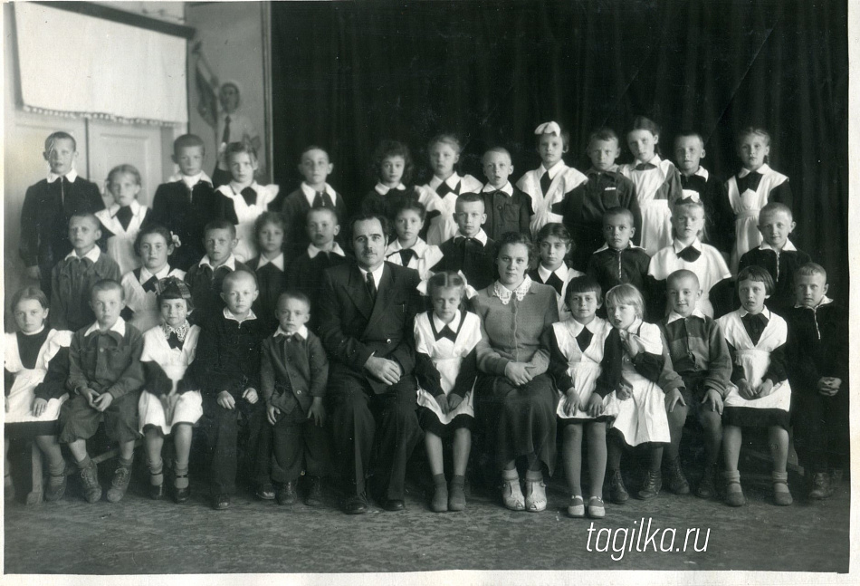 Проект «ТР» «Нижнему Тагилу – 300 лет»: фотолетопись города. Первоклашки середины ХХ века