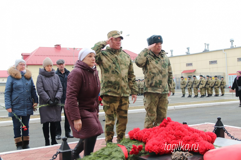 Выполнили воинский долг ценой жизни 
