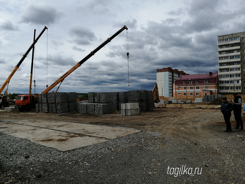 Журналисты региональных СМИ побывали на главных тагильских стройках