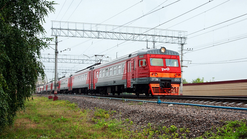 Зимний график движения пригородных поездов на Свердловской железной дороге начал действовать сегодня 