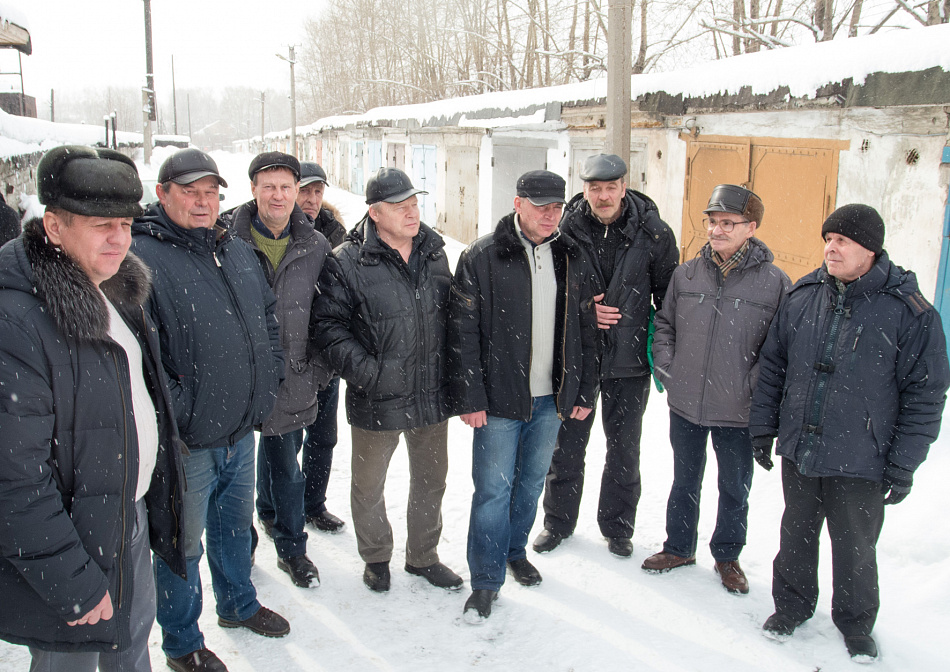 В Нижнем Тагиле владельцы гаражей обеспокоены увеличением налогов за землю