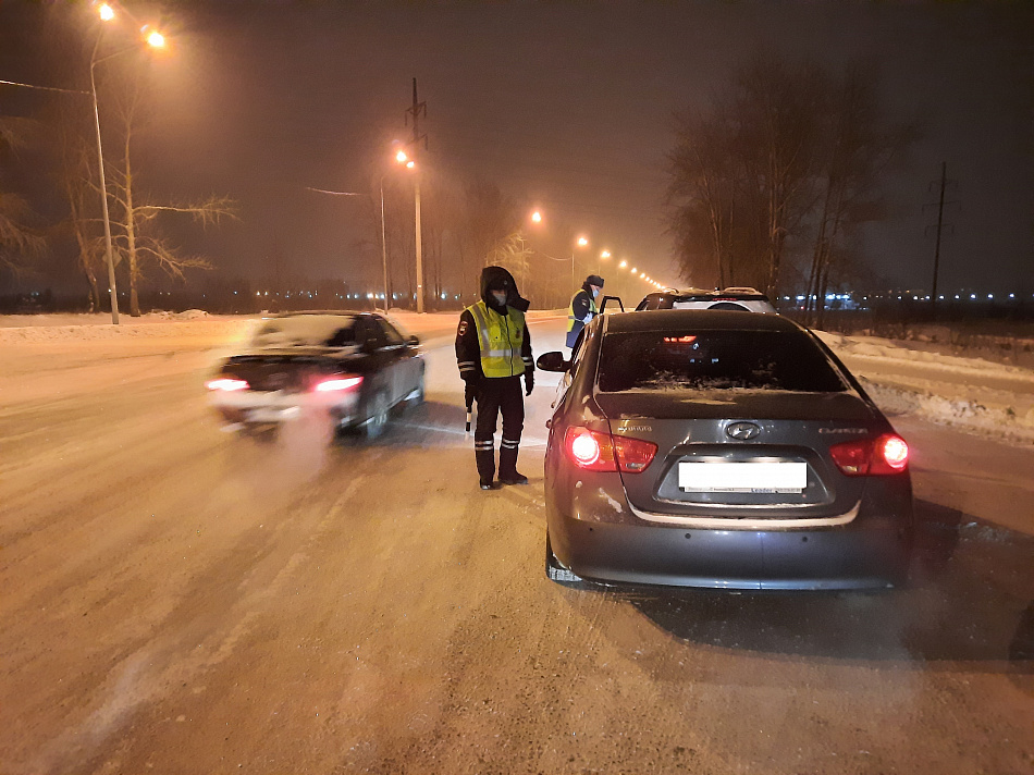 В праздники инспекторы ГИБДД Нижнего Тагила проводят массовые проверки на дорогах